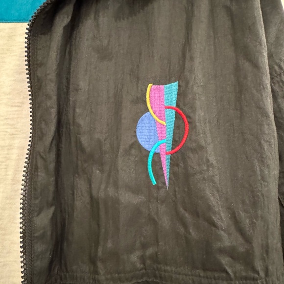 Authentic 80s vintage black windbreaker with embroidered logo jacket - Picture 2 of 5